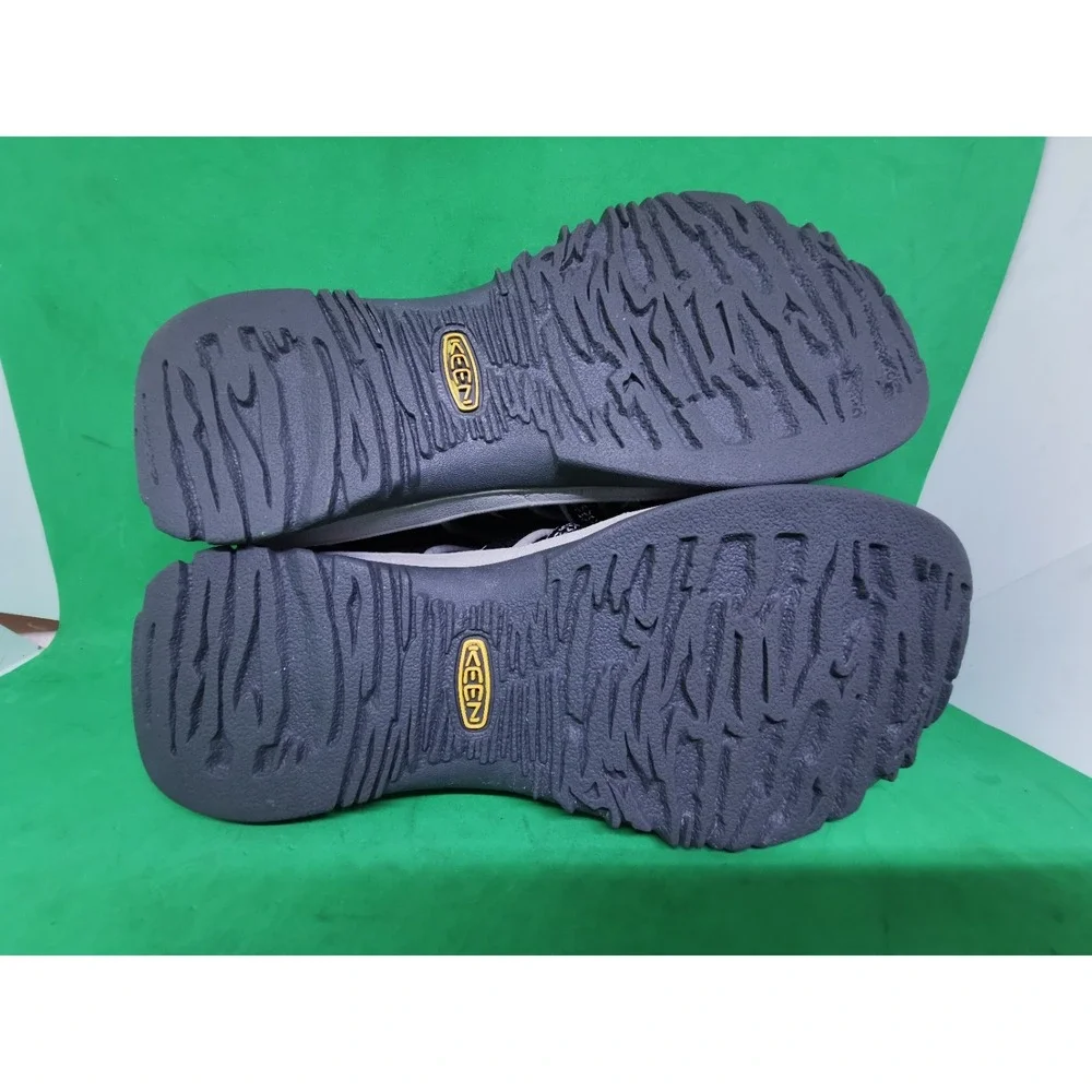 Keen Whisper Sport Sandals Womens Size 7.5 Water Trail Shoes Black Gray Hiking